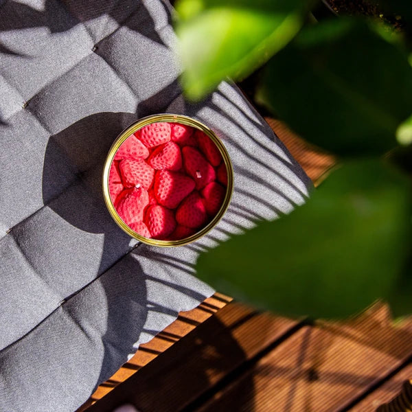 STRAWBERRIES GEURKAARS