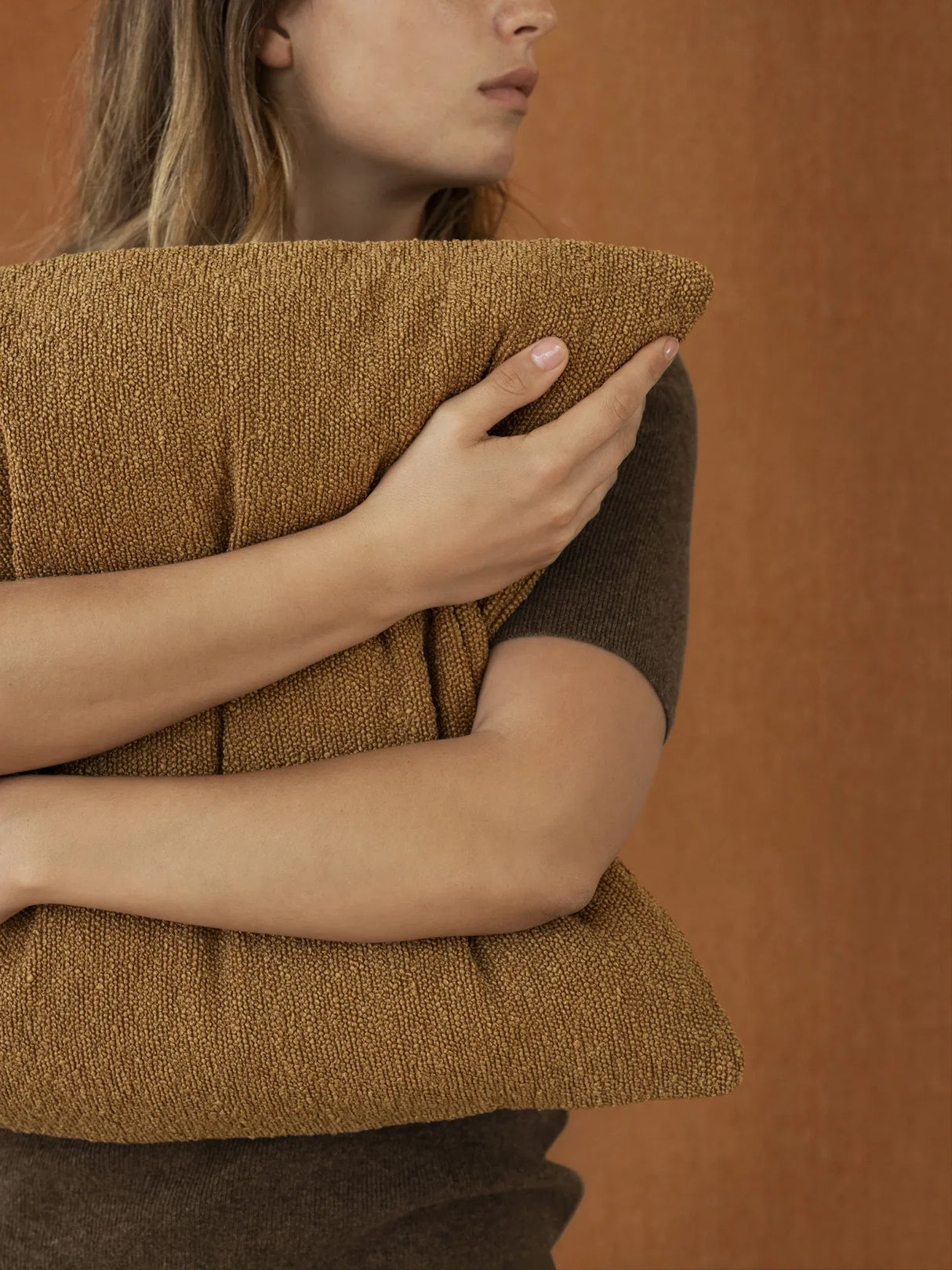 KUSSEN BOUCLE - TAN - 40x40