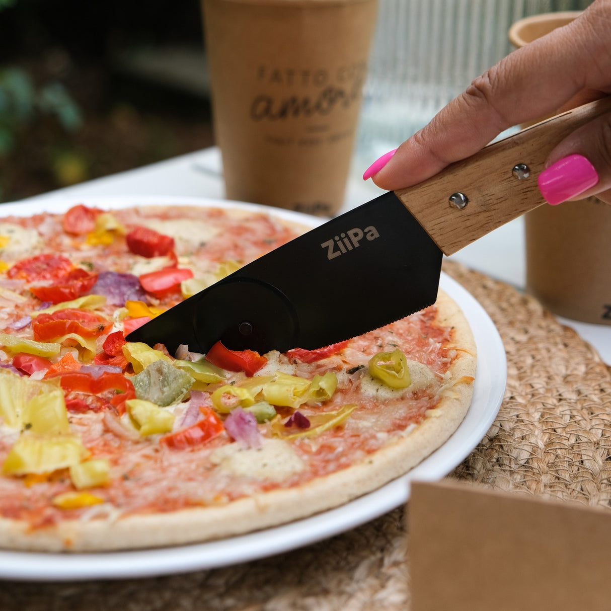 PIZZASNIJDER + PIZZAMES