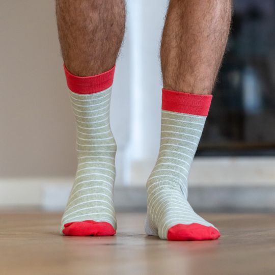 SOKKEN - FIJNE STREPEN BEIGEGROEN/WIT