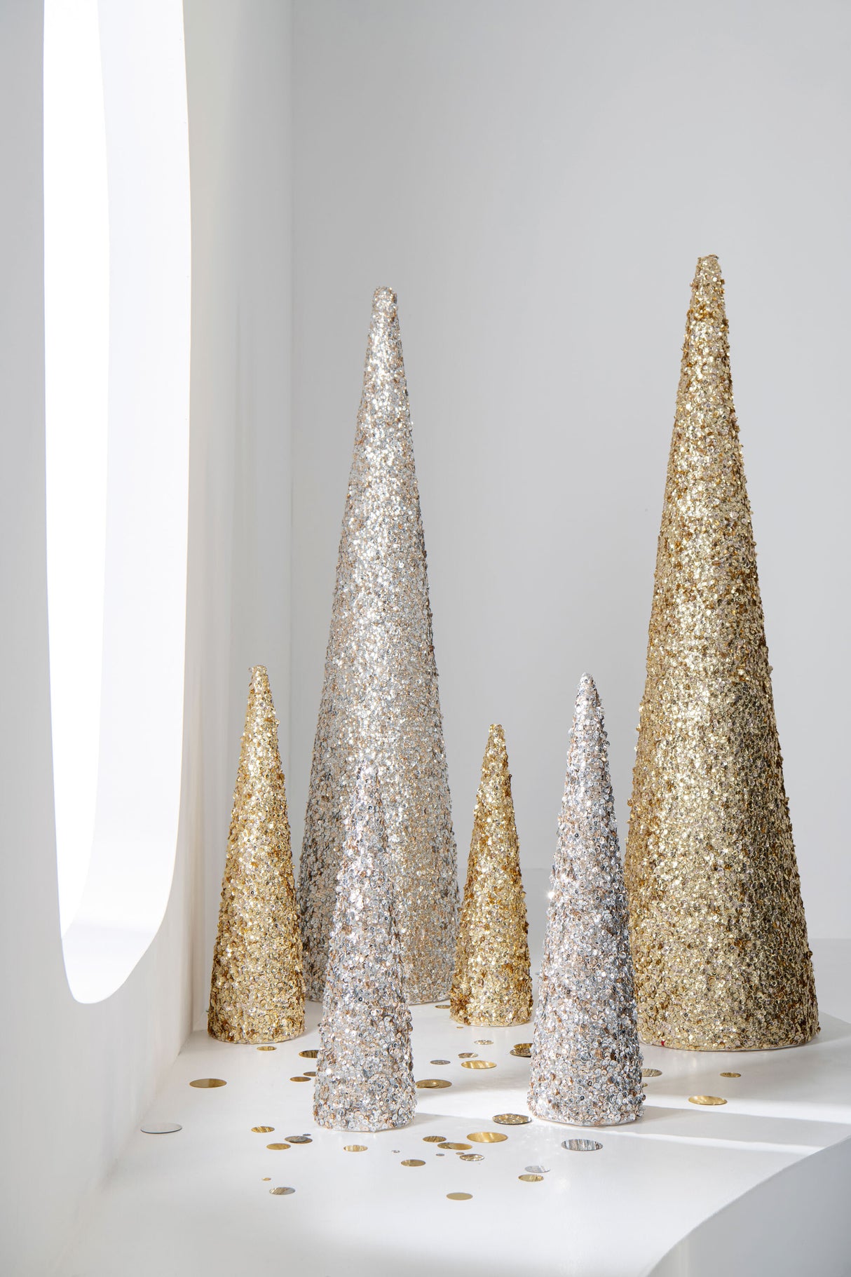 GOUDEN KEGEL MET PAILLETTEN