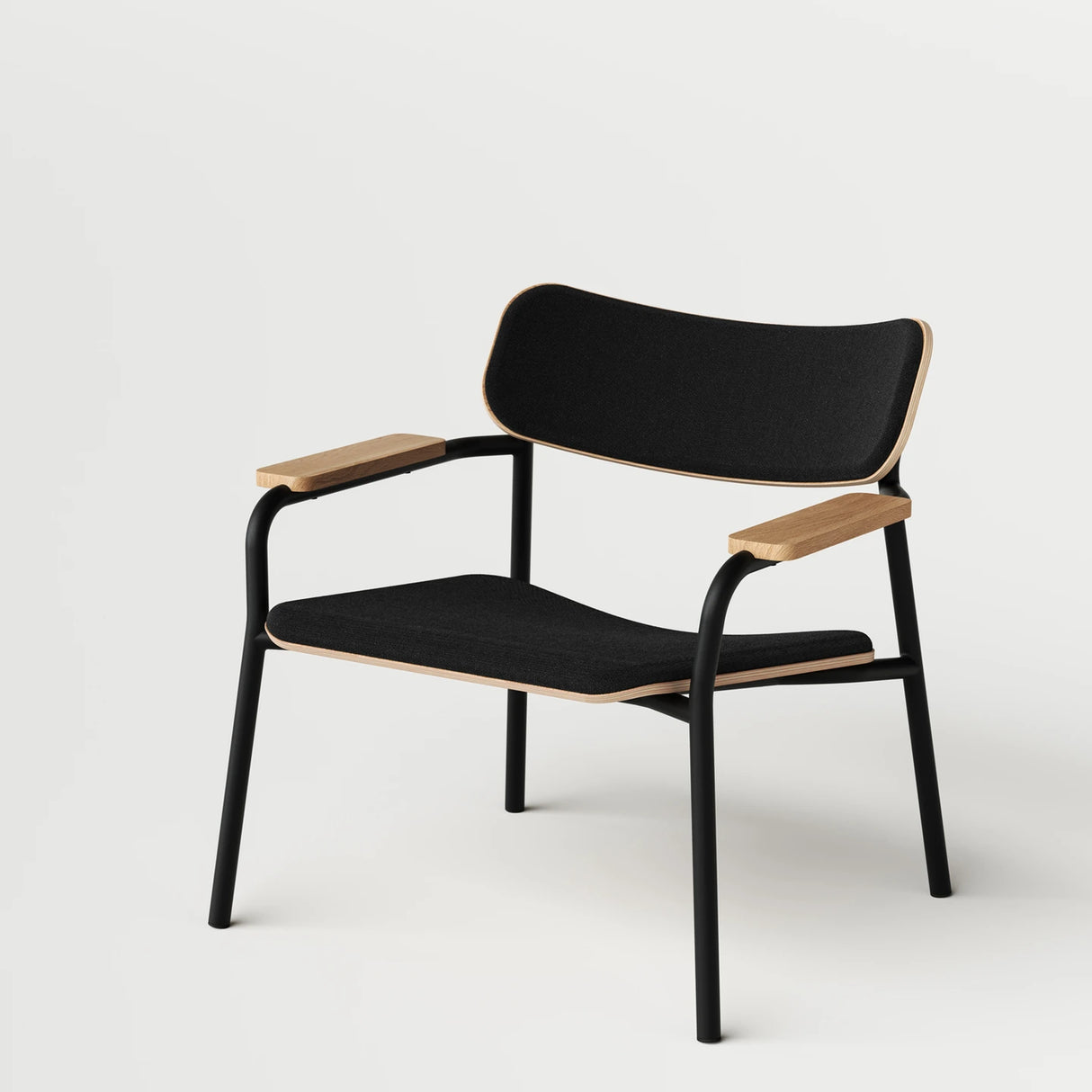 ETUDE LOUNGE CHAIR - ZWARTE STOF MET ARMLEUNING