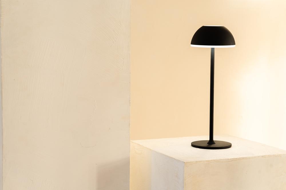 TAFELLAMP - ZWART