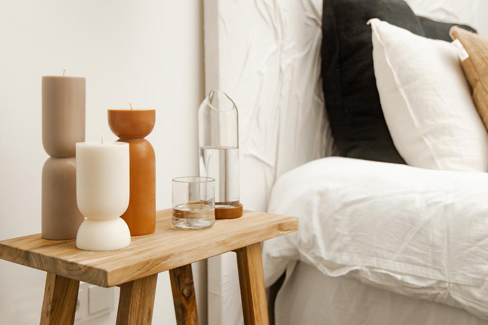 KAARS ORGANISCHE VORM  / KLEI / MEDIUM