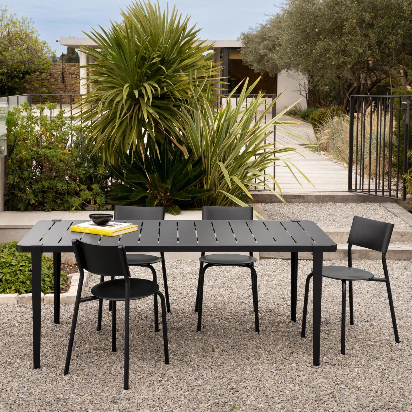 MIDI OUTDOOR TABLE - ZWART