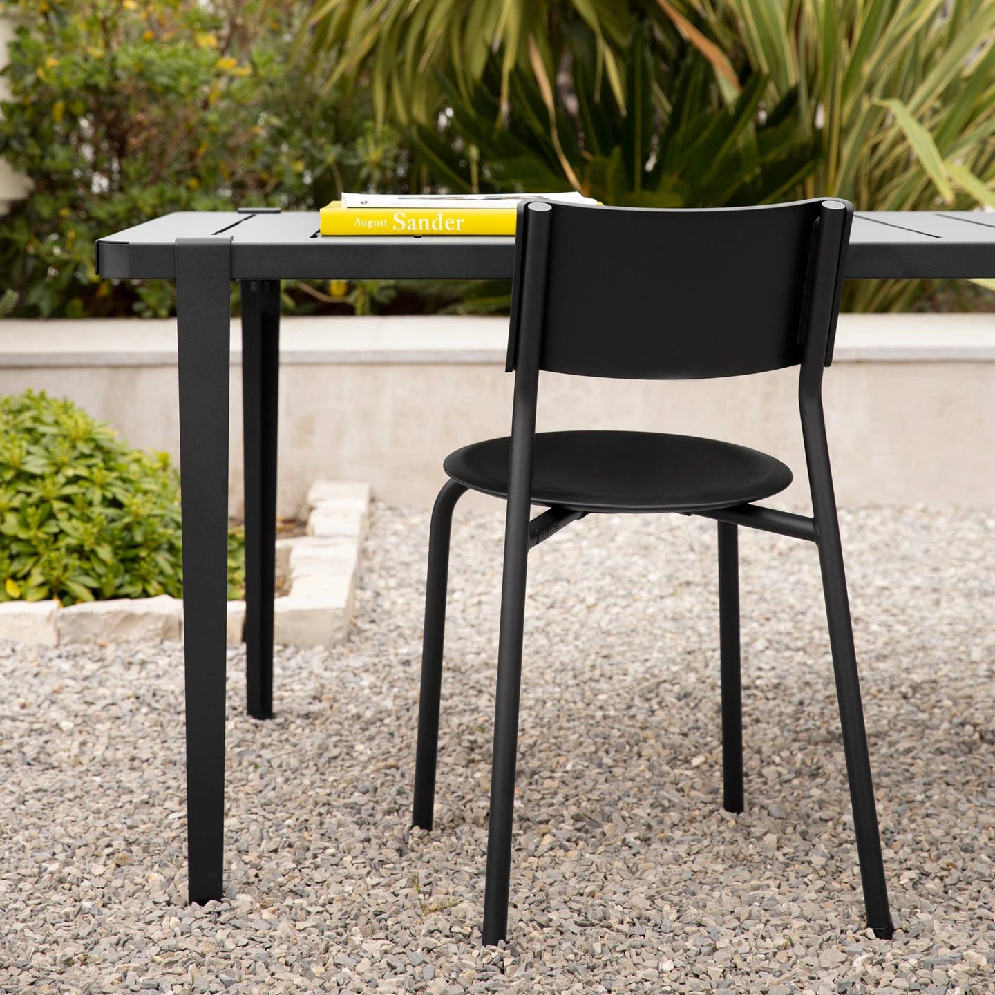 MIDI OUTDOOR CHAIR - ZWART