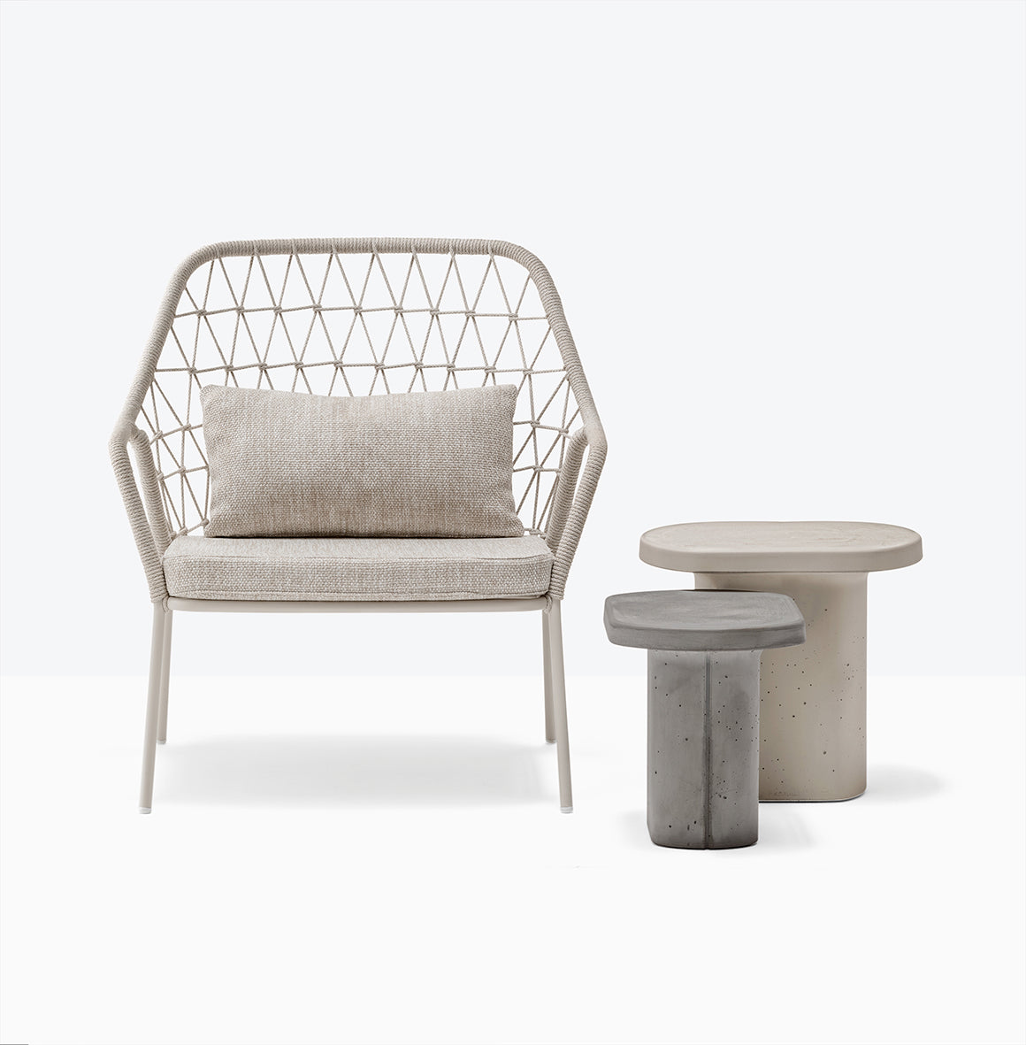 CAEMENTUM BIJZETTAFEL - LICHTGRIJS