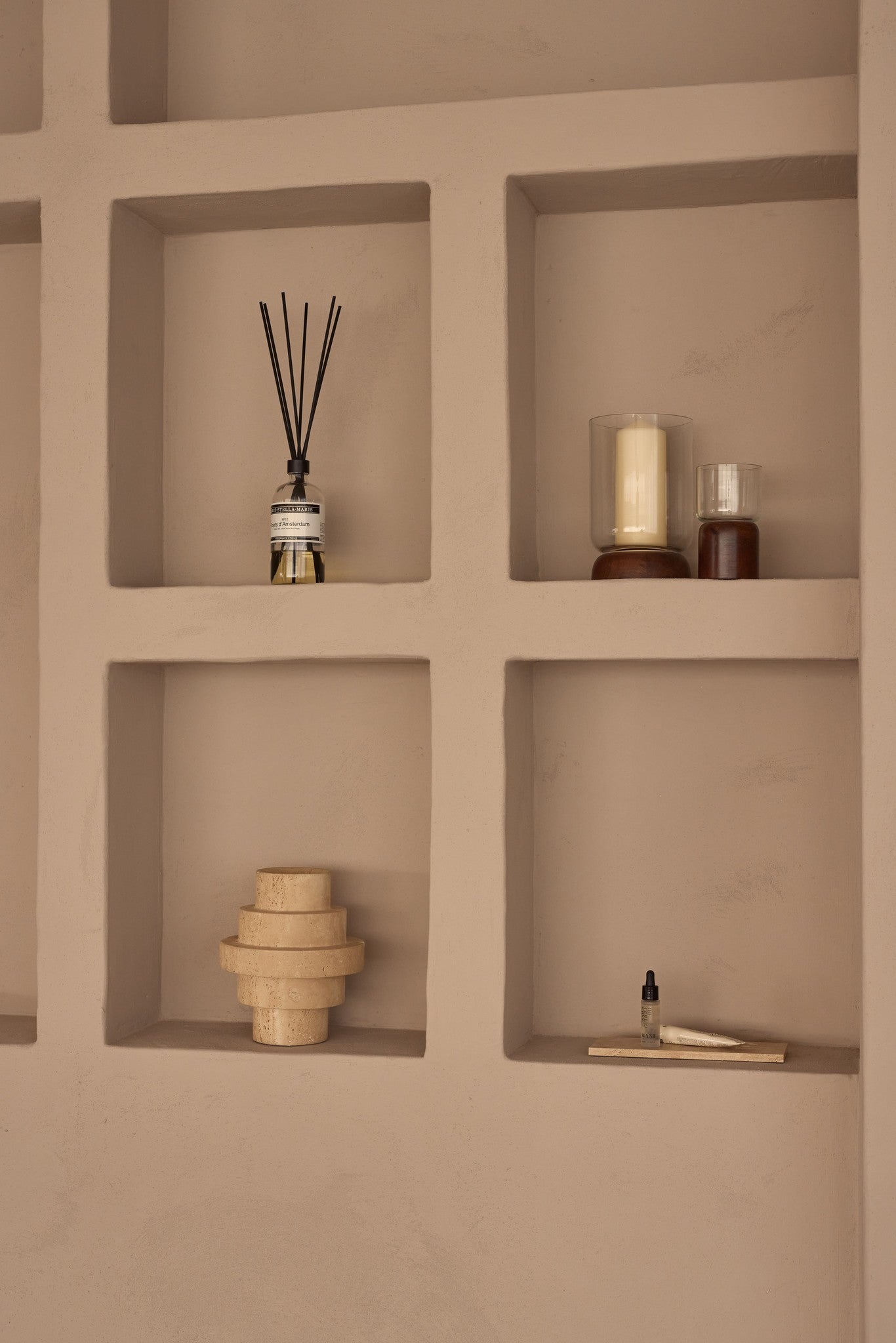 TRAVERTINE AGANO VAAS M