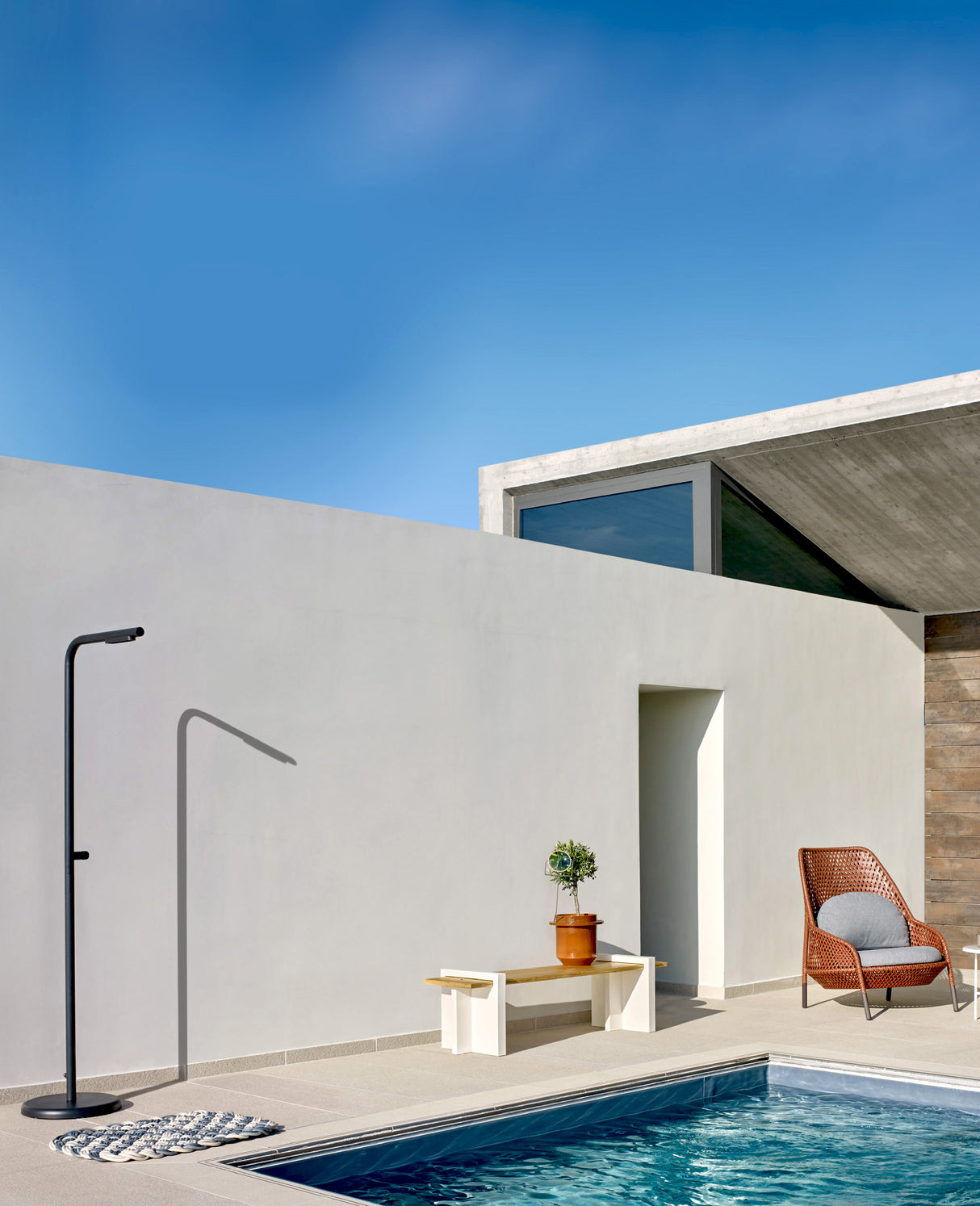 LEVANTINE OUTDOOR DOUCHE - ZWART