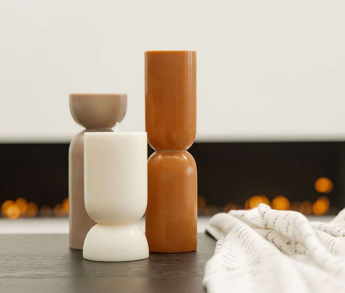 KAARS ORGANISCHE VORM  / KLEI / MEDIUM