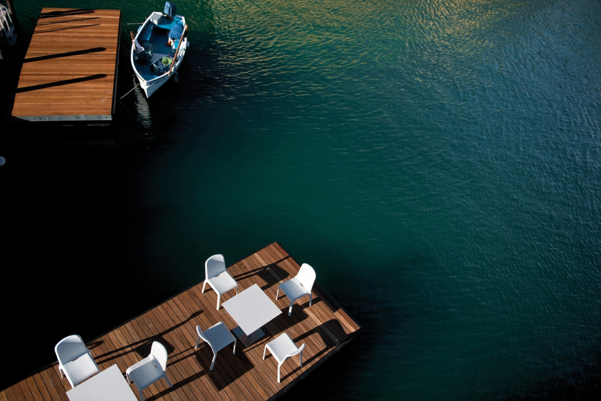 SNOW 301 - BISTRO TAFEL