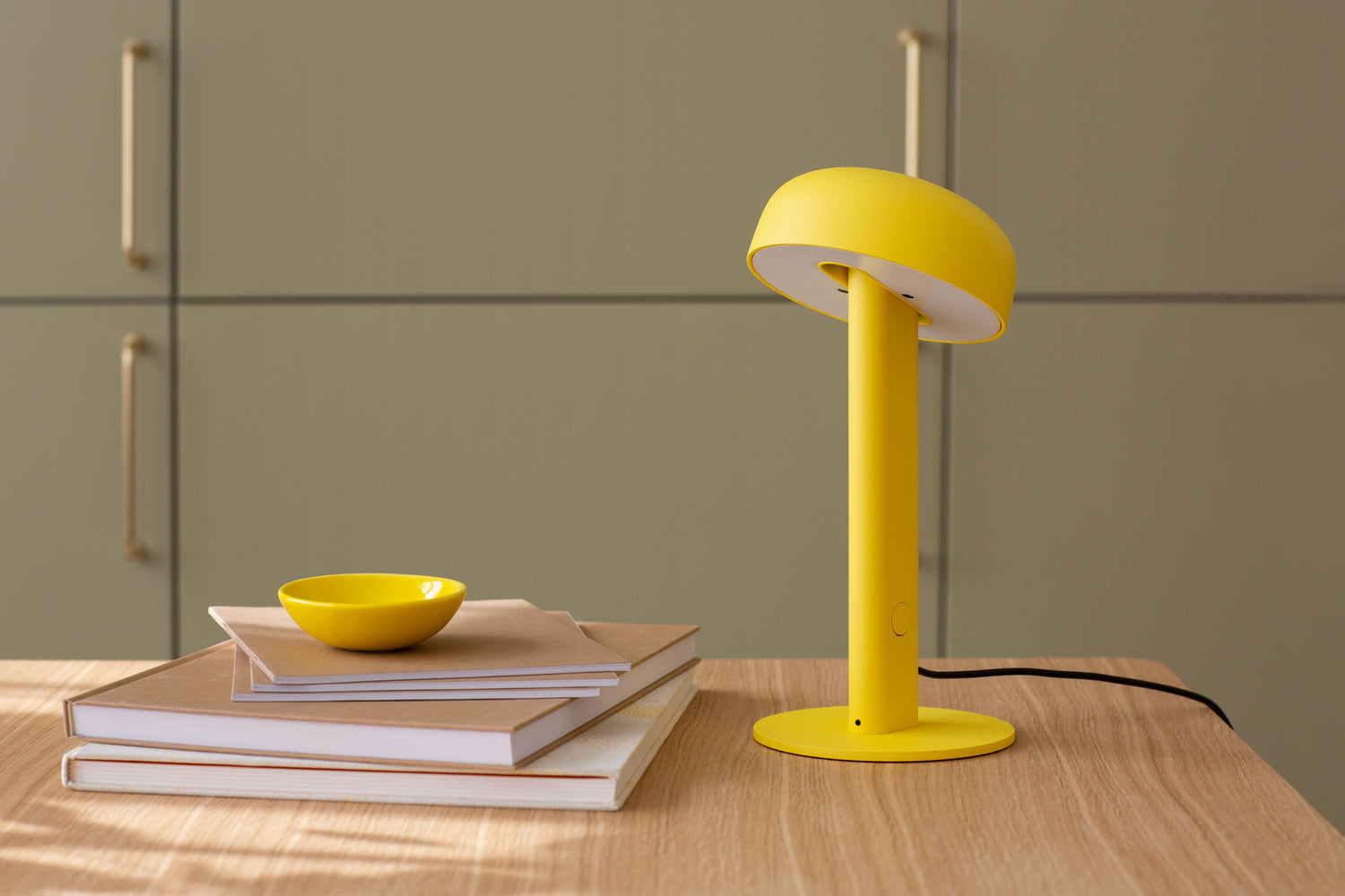 NOD TABLE LAMP - YELLOW