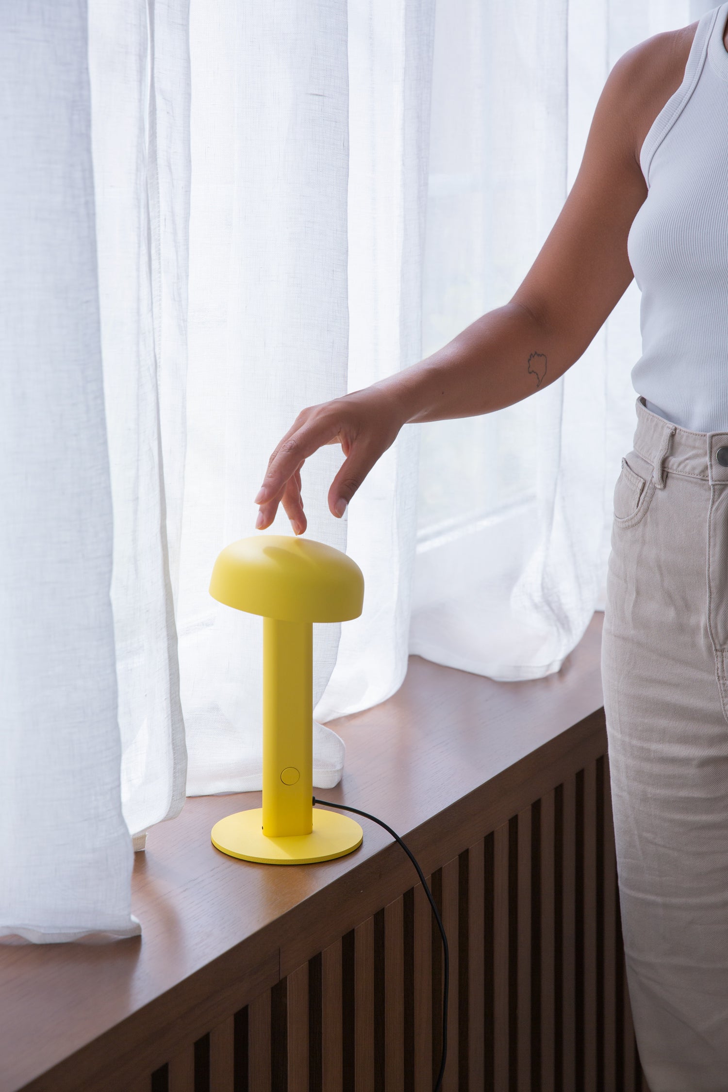 NOD TABLE LAMP - YELLOW