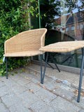 SHOWROOMMODEL KAKI LOUNGE + TABLE