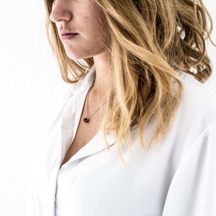 GOUDEN KETTING - ZWARTE RONDE HANGER