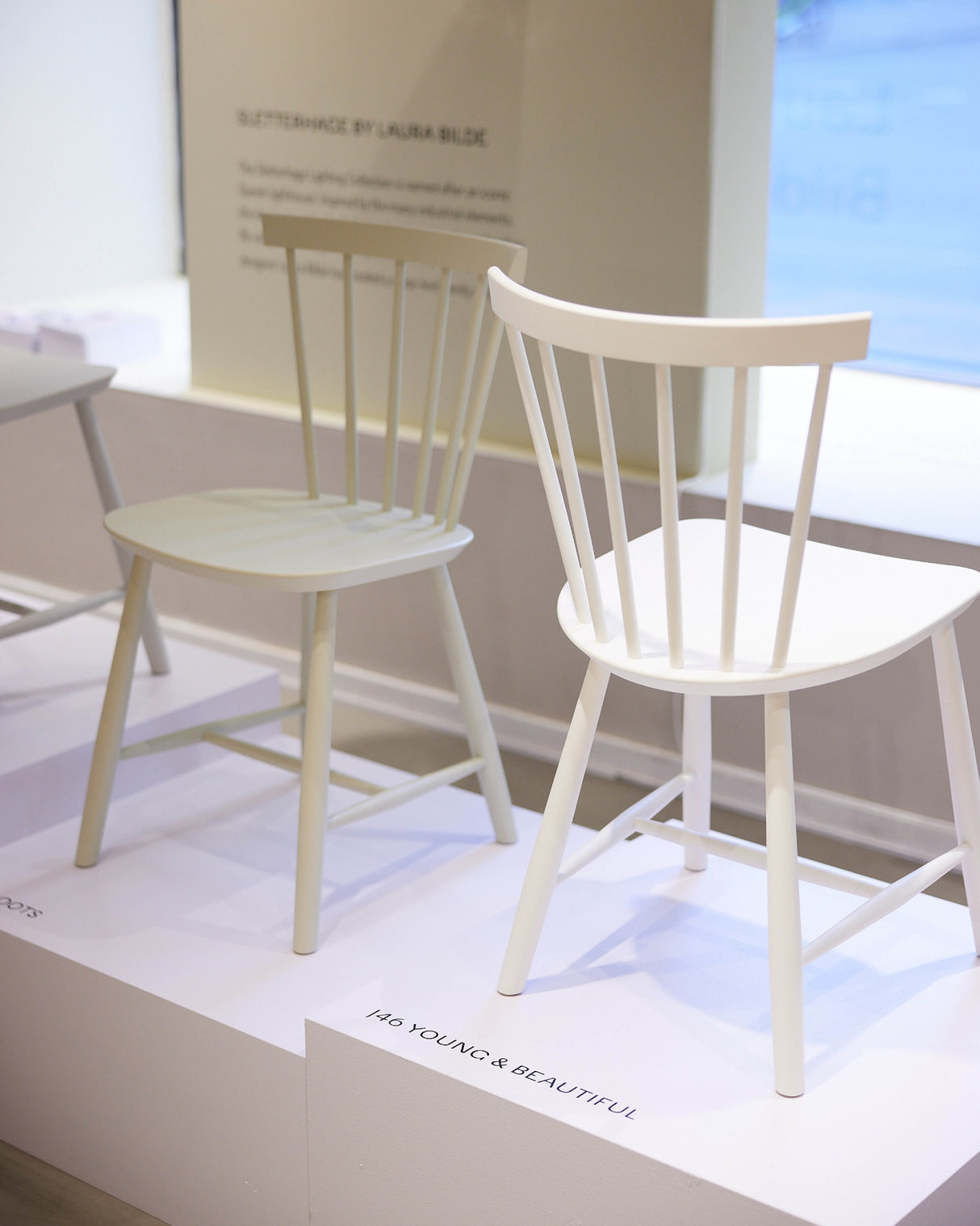 J46 CHAIR - ZAND (YOUNG & BEAUTIFUL)