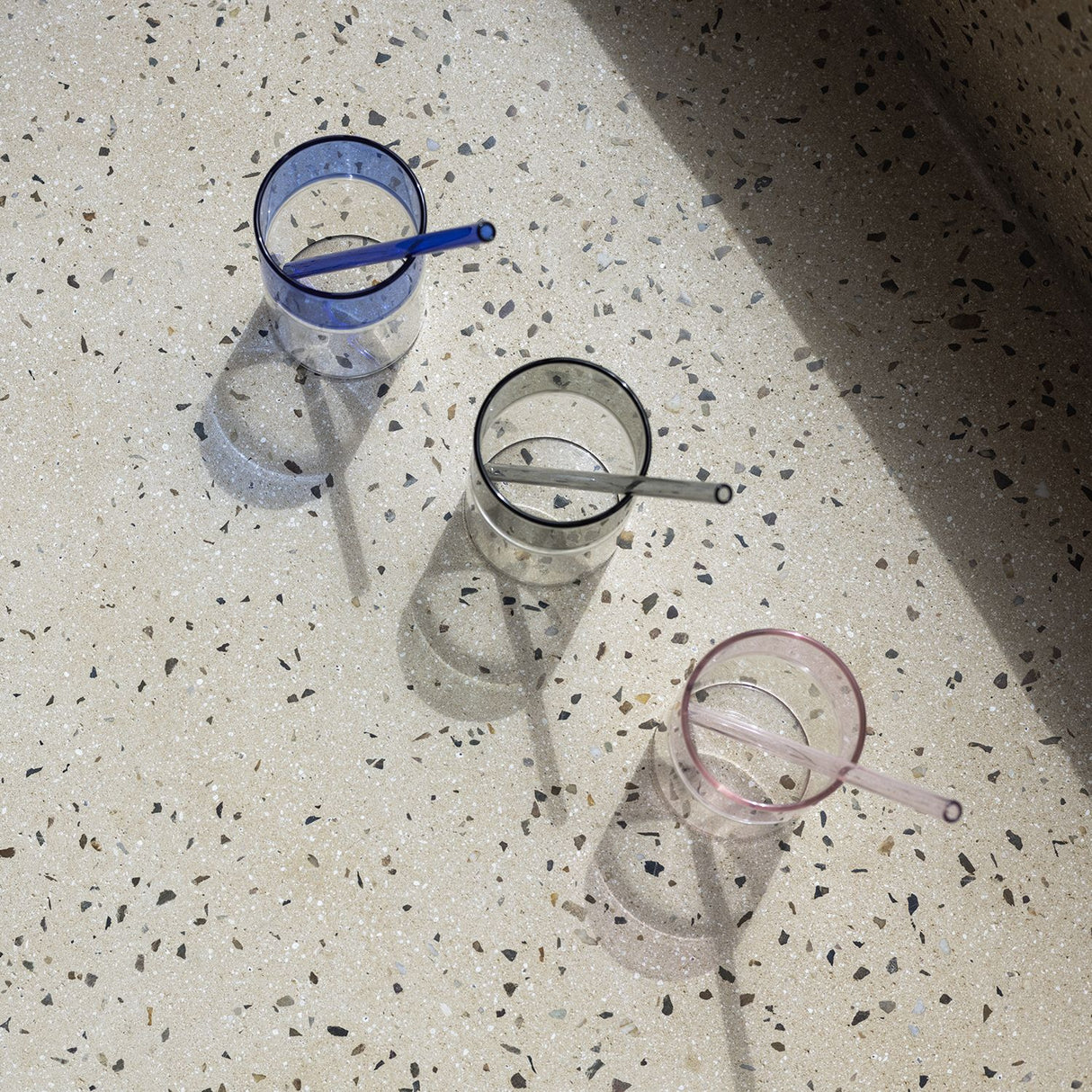 CRUSE SET VAN 4 GLAZEN RIETJES - GRIJS