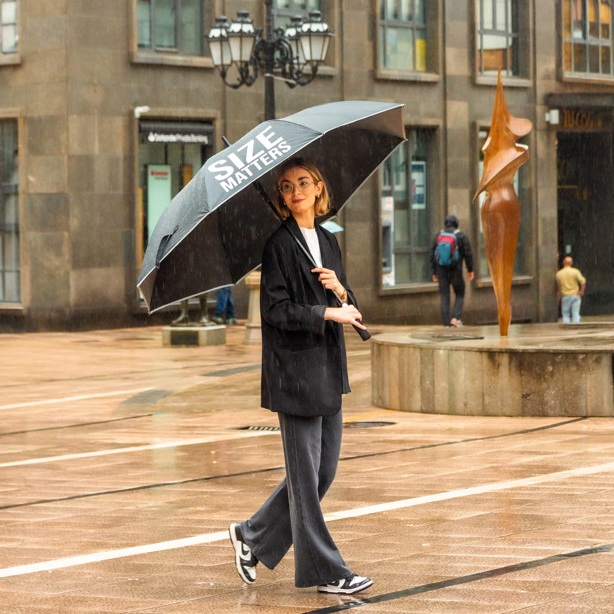 PARAPLU - SIZE MATTERS