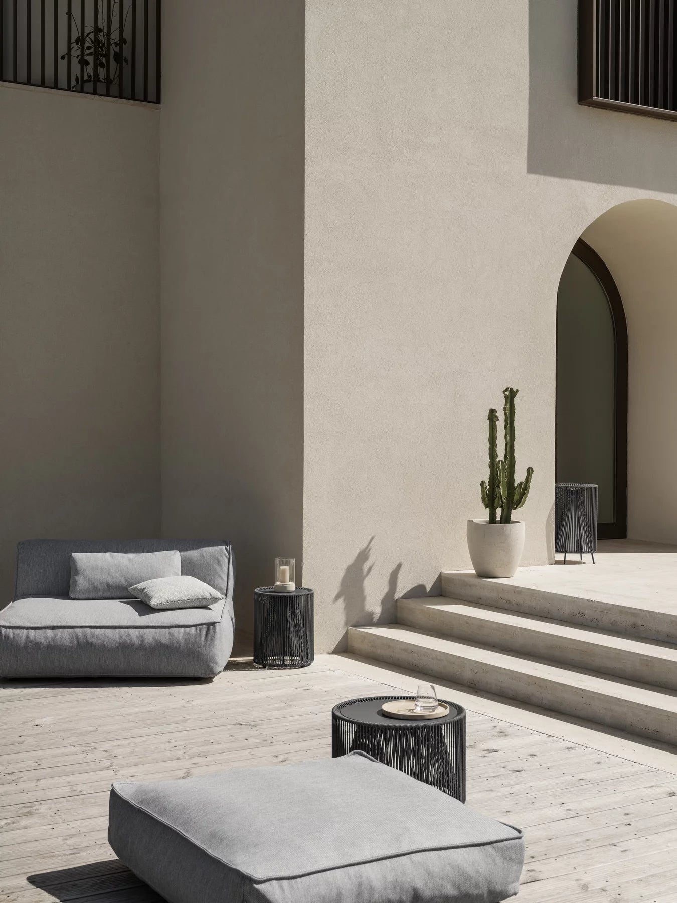 ROPE OUTDOOR SIDE TABLE - MEDIUM