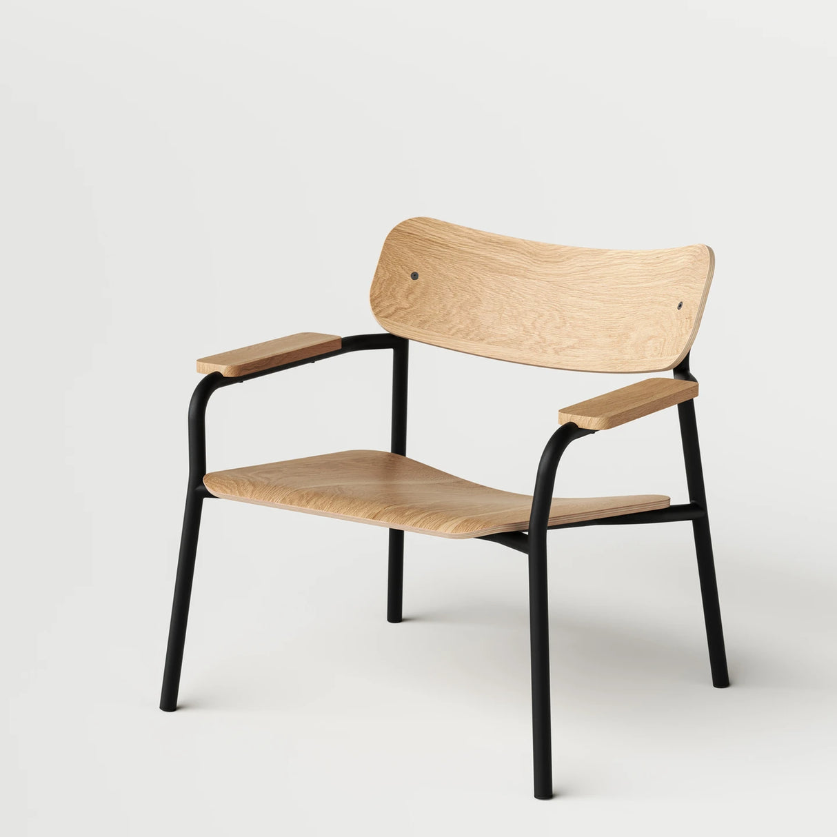ETUDE LOUNGE CHAIR - HOUT MET ARMLEUNING