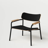 ETUDE LOUNGE CHAIR - ZWARTE STOF MET ARMLEUNING