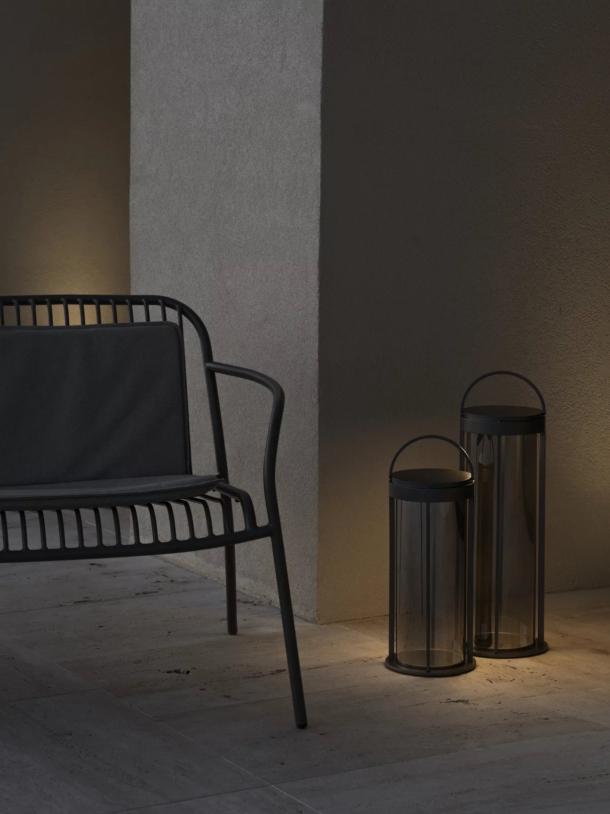 YUA WIRE ARMCHAIR - GRANITE GRAY