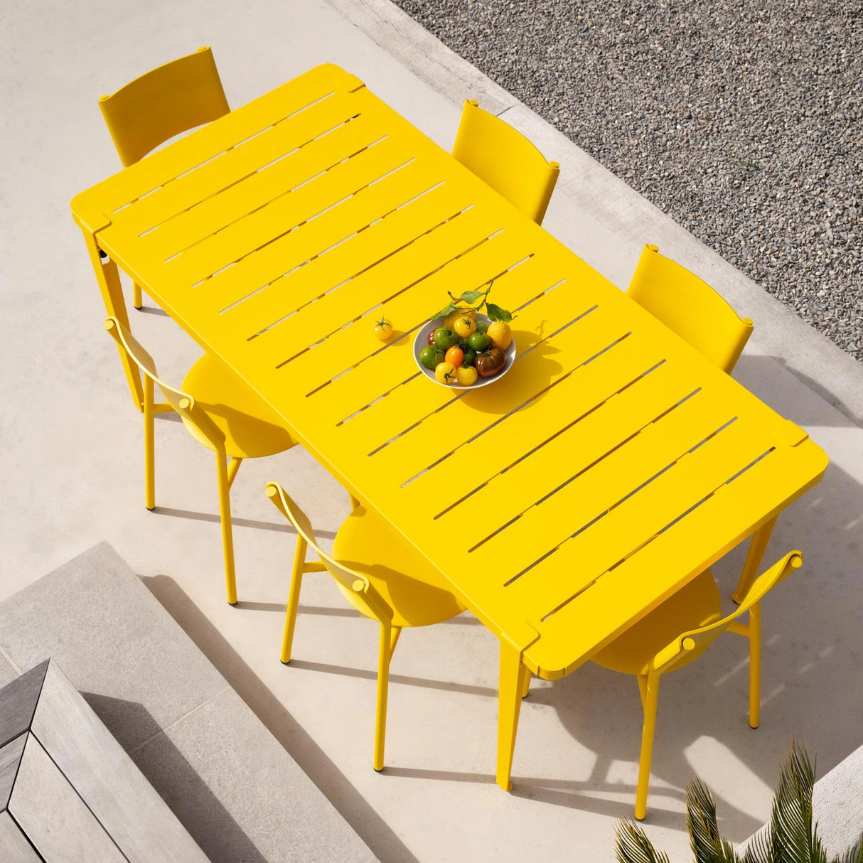 MIDI OUTDOOR TABLE - GEEL