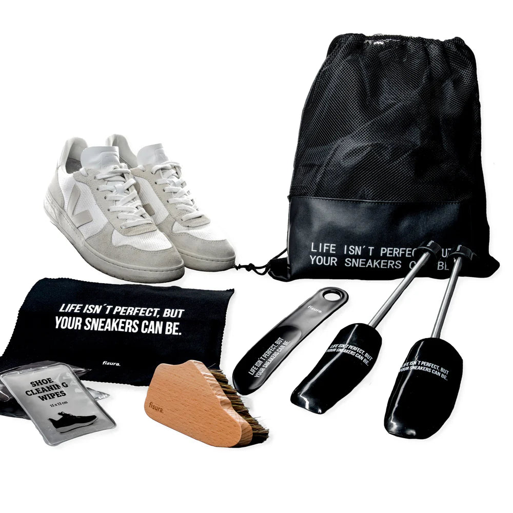 SNEAKERS TRAVEL KIT