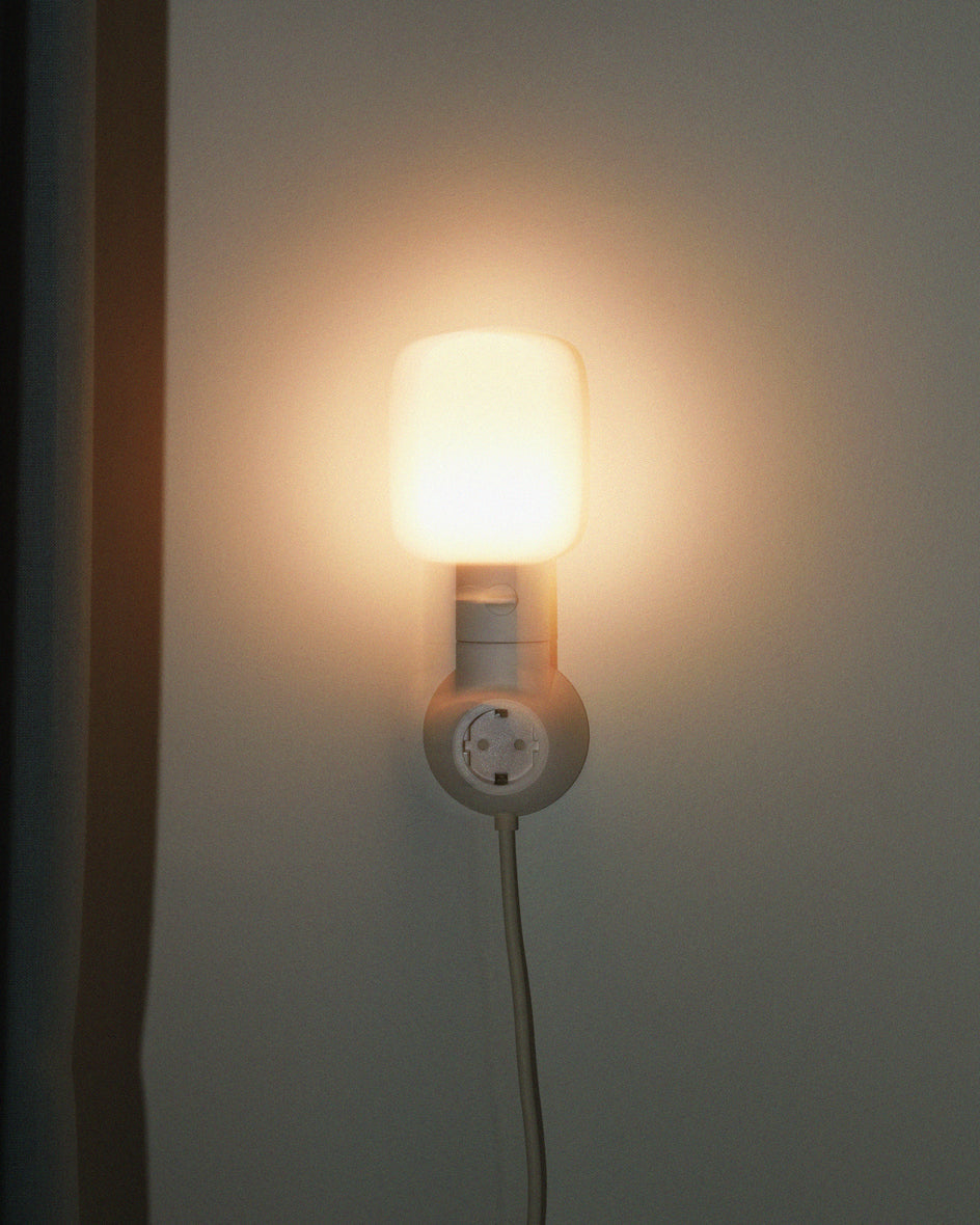 PLUG-IN LAMP - PEARL