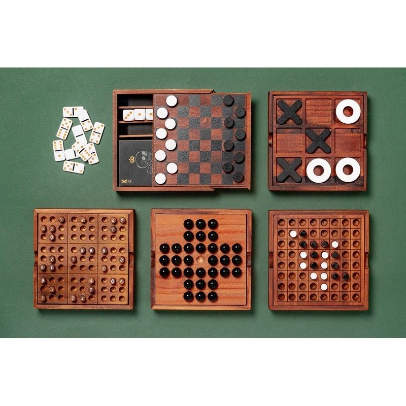 GAMES NIGHT