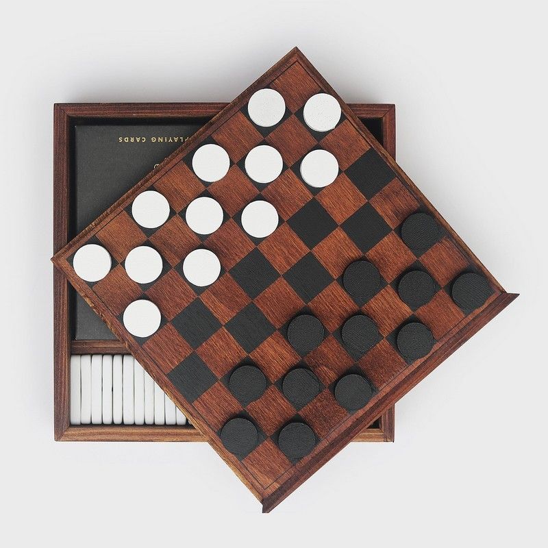 GAMES NIGHT
