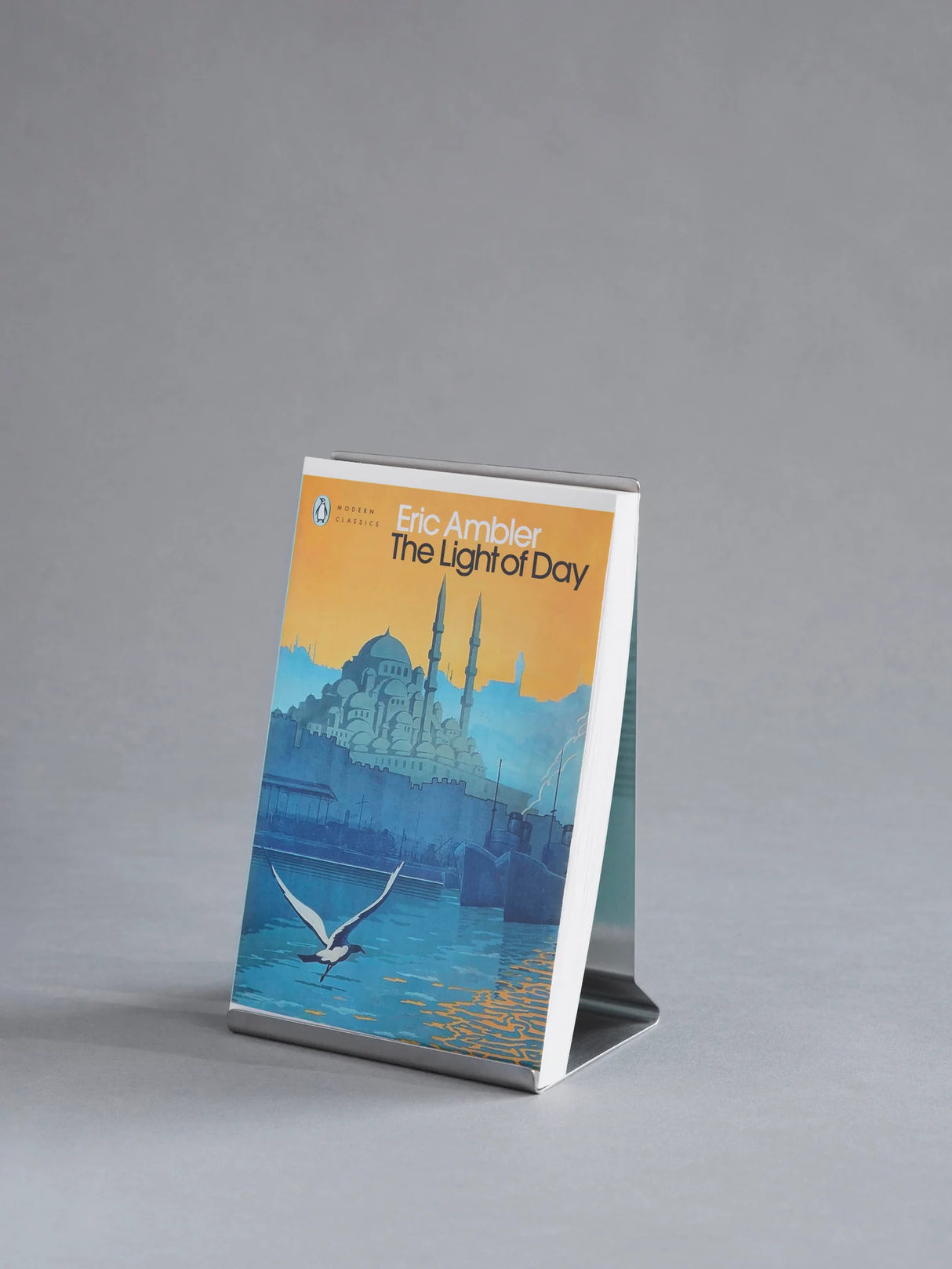 MOEBE BOOK STAND - CHROME