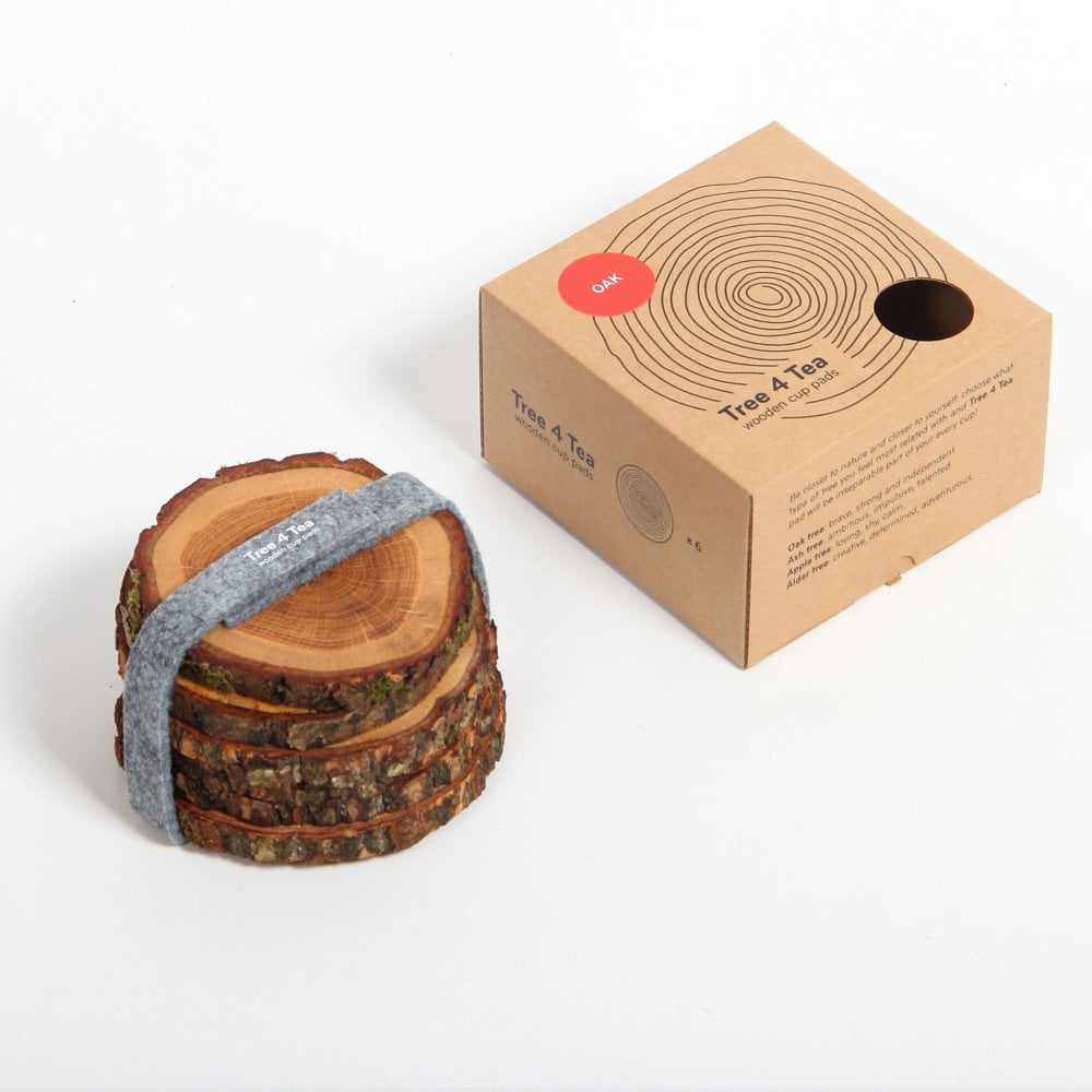 SET VAN 6 HOUTEN ONDERZETTERS
