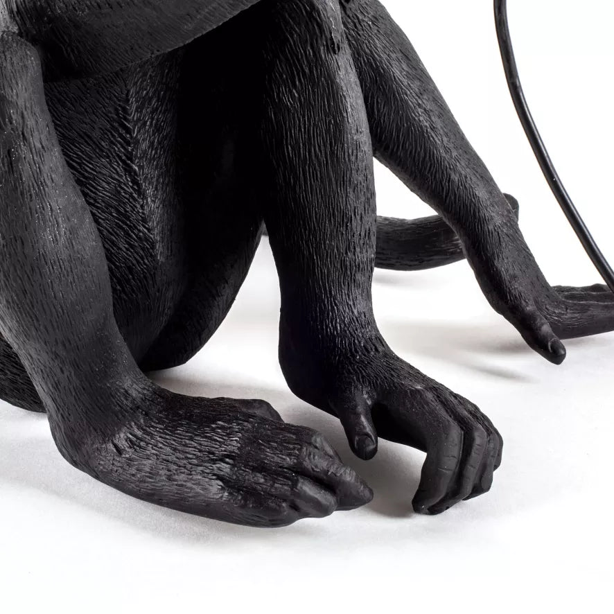 SITTING MONKEY LAMP - ZWART