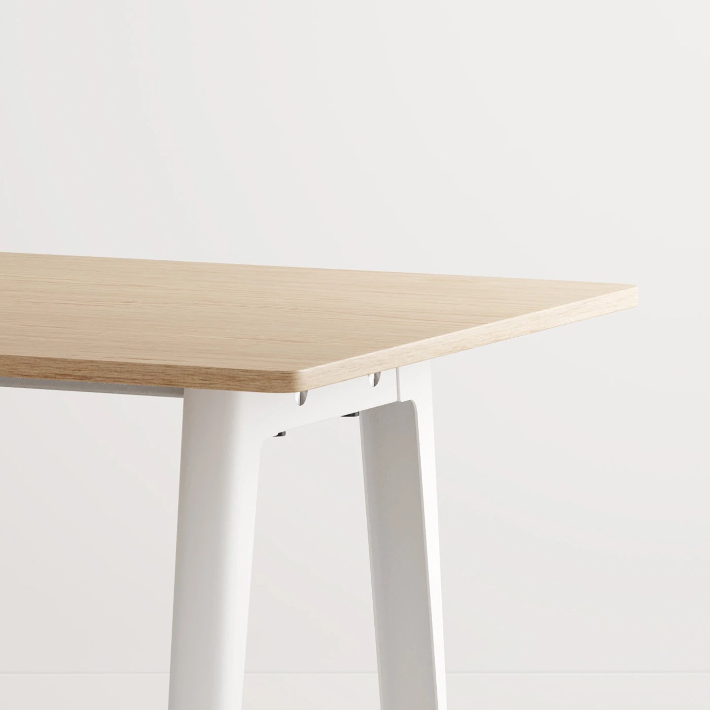 NEW MODERN DESK - WIT