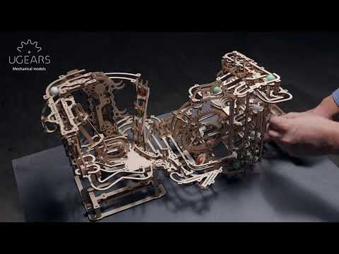 KNIKKERBAAN "STEPPED HOIST"
