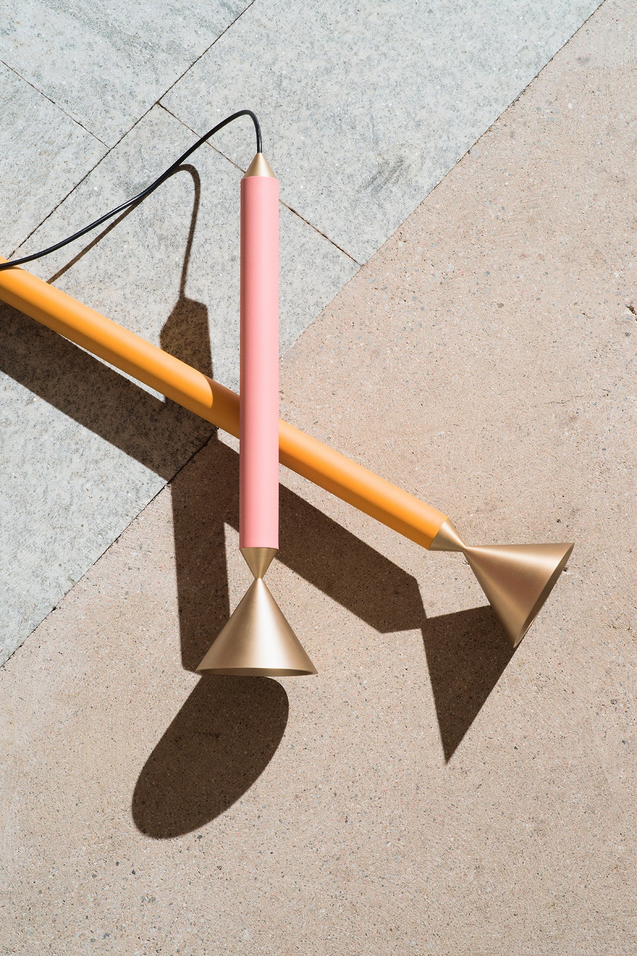 TOONZAALMODEL - APOLLO 39 HANGLAMP - CORAL PINK