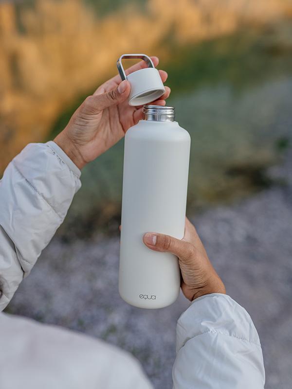 TIMELESS WATER BOTTLE - WHITE